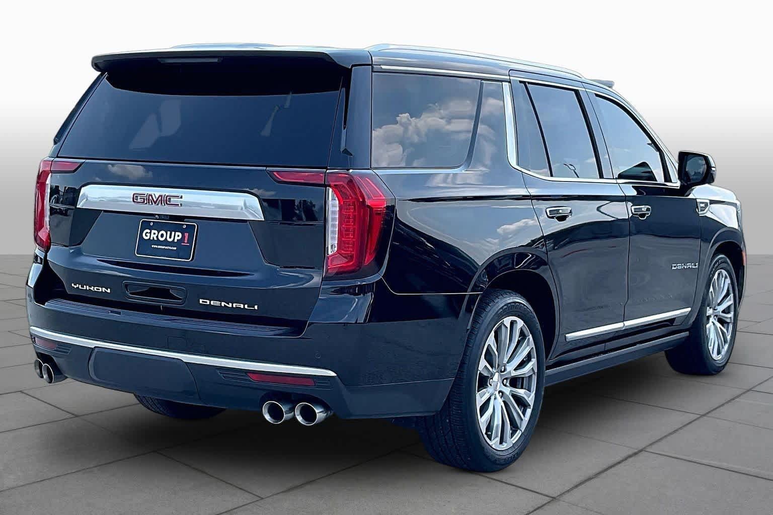 Used 2021 GMC Yukon Denali w/ Denali Ultimate Package AWD/4WD image 13