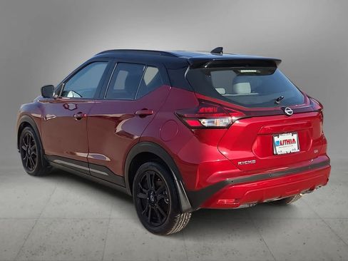 Used 2023 Nissan Kicks SR w/ SR Premium Package FWD image 6