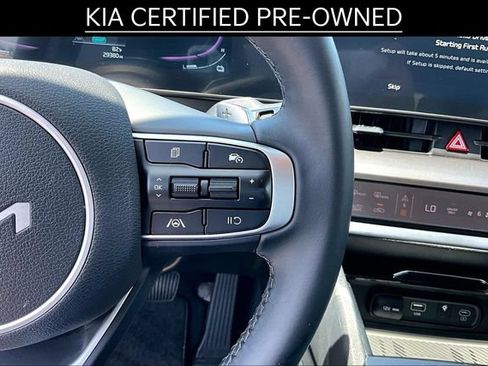 Certified 2024 Kia Sportage EX AWD/4WD image 17