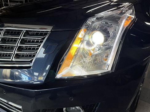 Used 2014 Cadillac SRX Performance w/ Driver Awareness Package image 40