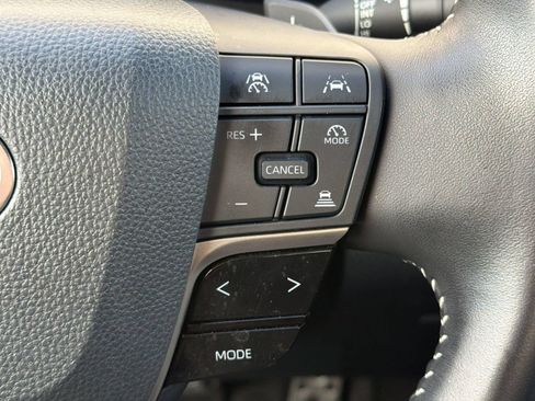 Used 2025 Toyota Camry SE w/ Convenience Package FWD image 30