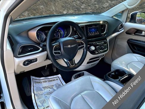Used 2021 Chrysler Voyager Lxi FWD image 11
