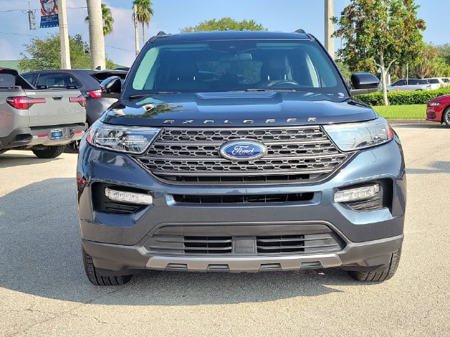 Certified 2022 Ford Explorer XLT w/ Equipment Group 202A AWD/4WD image 2