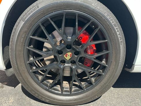 Used 2017 Porsche Macan GTS AWD/4WD image 32