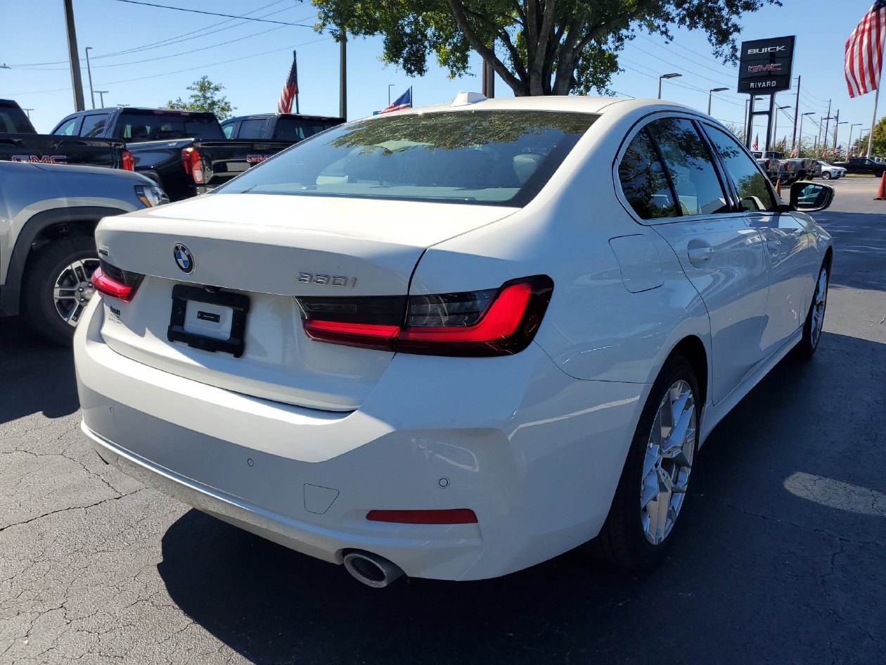 Used 2026 BMW 330i xDrive Sedan AWD/4WD image 4