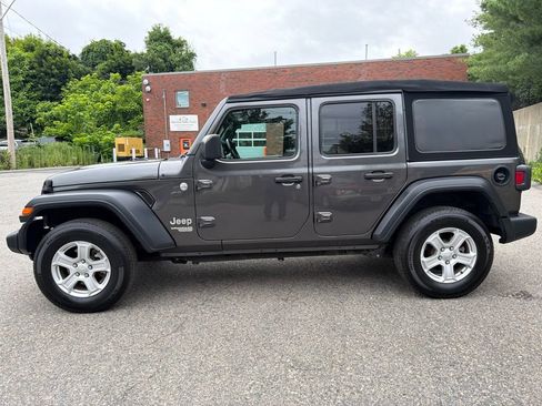 Used 2020 Jeep Wrangler Unlimited Sport S AWD/4WD image 3
