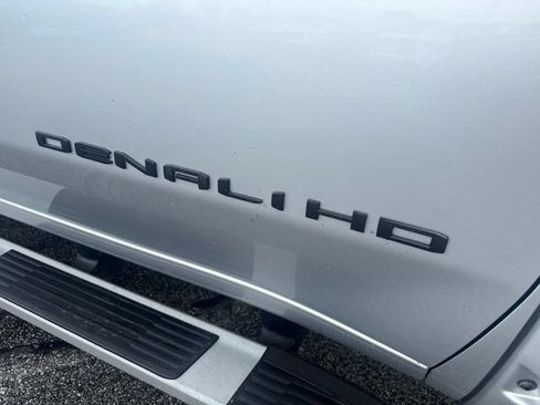 Used 2022 GMC Sierra 2500 Denali AWD/4WD image 11
