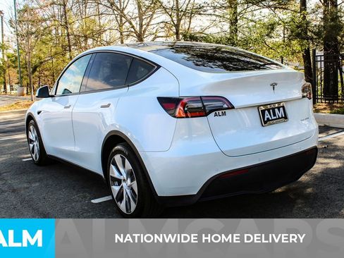 Used 2021 Tesla Model Y Long Range image 4