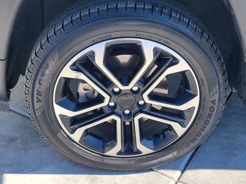 Used 2022 Jeep Compass Limited AWD/4WD image 9