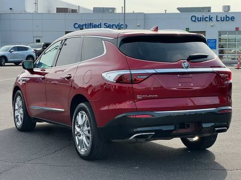 Used 2024 Buick Enclave Essence w/ Experience Buick Package AWD/4WD image 12