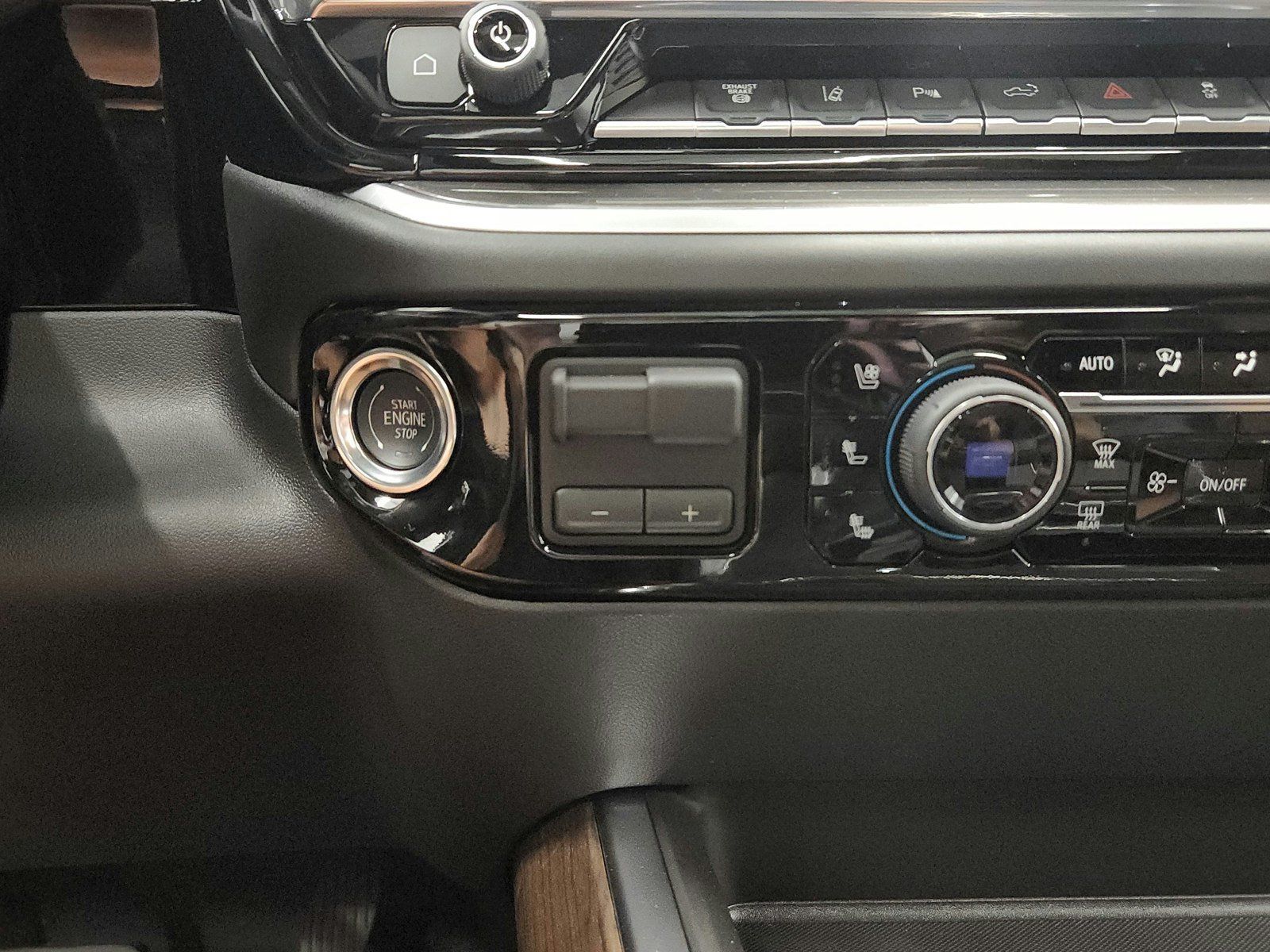 New 2026 Chevrolet Silverado 2500 High Country w/ Technology Package AWD/4WD image 59