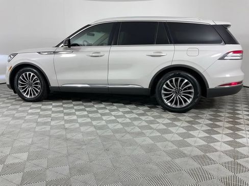 Used 2020 Lincoln Aviator Reserve w/ Equipment Group 201A RWD image 3