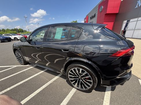 Used 2025 Maserati Grecale Trofeo AWD/4WD image 5