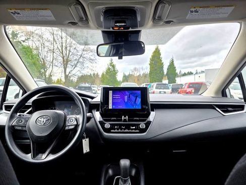 Used 2023 Toyota Corolla LE image 10