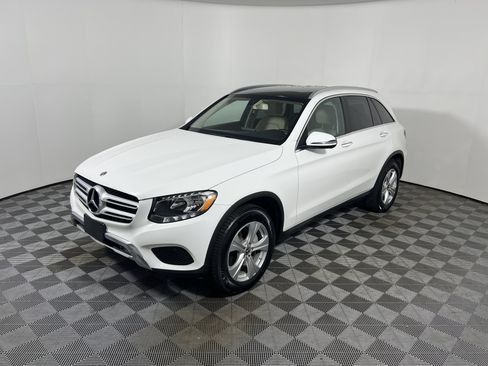 Certified 2018 Mercedes-Benz GLC 300 4MATIC image 9