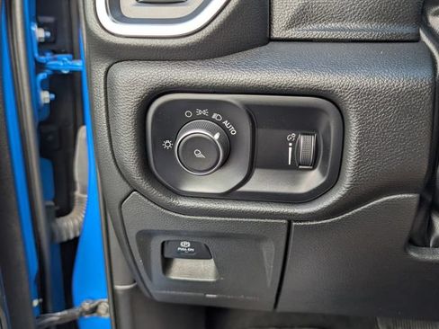 Used 2024 RAM 1500 Laramie AWD/4WD image 14