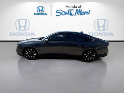 Used 2023 Honda Accord Touring image 4