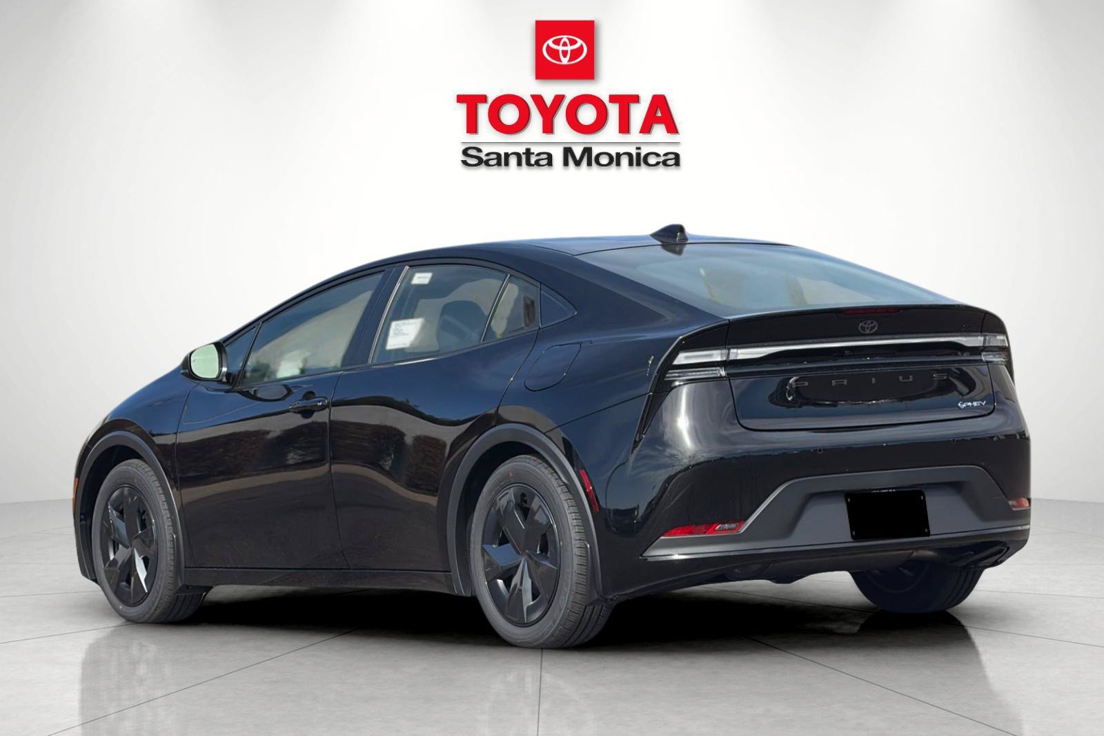 New 2027 Toyota Prius Plug-In Hybrid FWD image 5