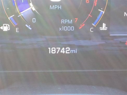 Certified 2025 Chevrolet Tahoe High Country image 32