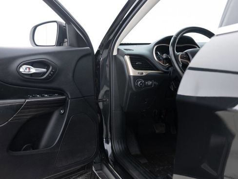 Used 2014 Jeep Cherokee Limited AWD/4WD image 24