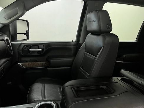 Used 2020 GMC Sierra 2500 Denali w/ Denali Ultimate Package AWD/4WD image 33