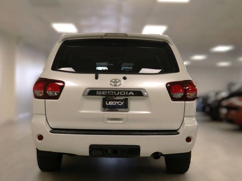 Used 2020 Toyota Sequoia Platinum image 8