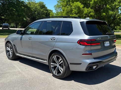 Used 2025 BMW X7 xDrive40i w/ M Sport Package AWD/4WD image 4