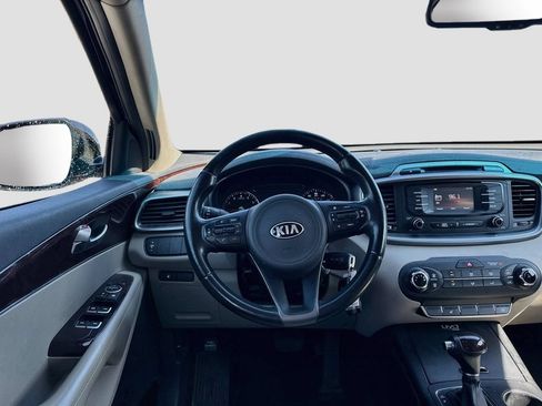 Used 2016 Kia Sorento AWD w/ LX Convenience Package image 21