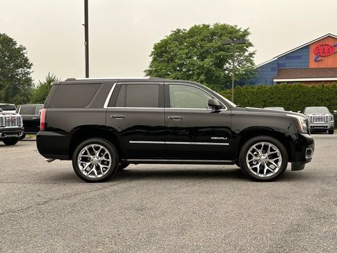 Certified 2019 GMC Yukon Denali w/ Denali Ultimate Package AWD/4WD image 3