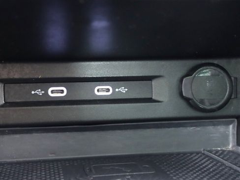 Used 2021 Volkswagen Tiguan SEL w/ 3rd Row Seat Package image 23