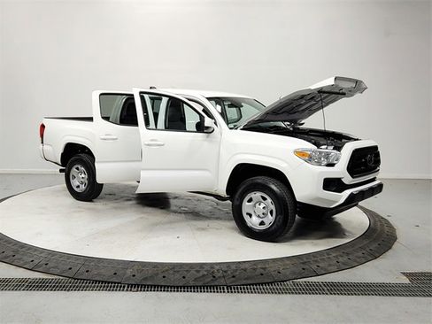 Used 2023 Toyota Tacoma SR image 9