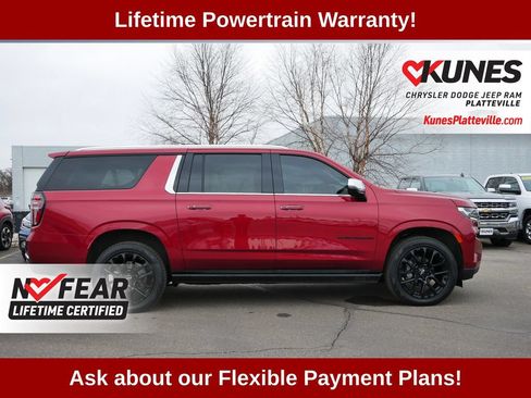 Used 2023 Chevrolet Suburban Premier AWD/4WD image 10