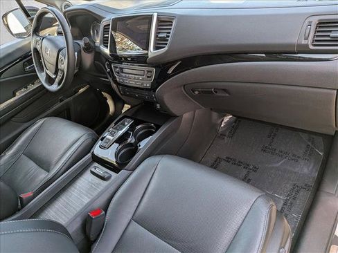 Used 2017 Honda Pilot Elite image 21