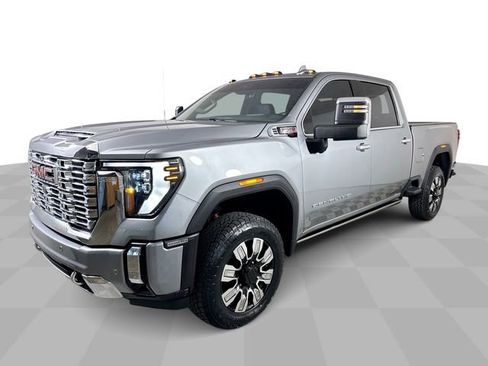 Used 2024 GMC Sierra 2500 Denali w/ Denali Reserve Package AWD/4WD image 4