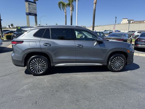 Certified 2025 Volkswagen Tiguan S AWD/4WD image 10