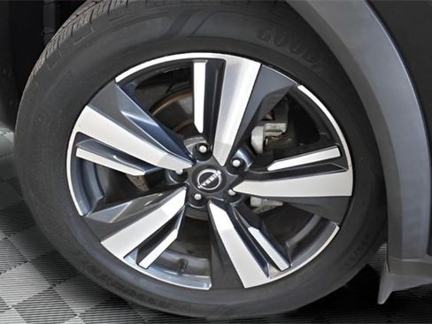 Used 2023 Nissan Rogue SL w/ SL Premium Package image 14