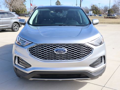 Used 2024 Ford Edge SEL w/ Convenience Package image 2