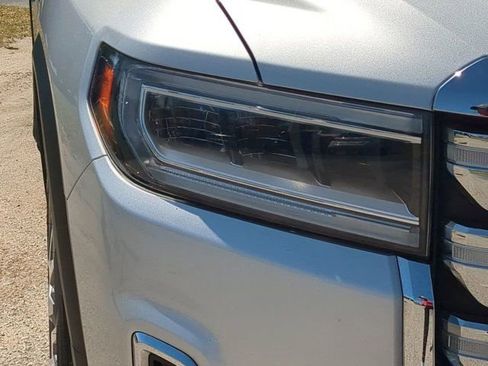 Used 2020 GMC Acadia SLT FWD image 9