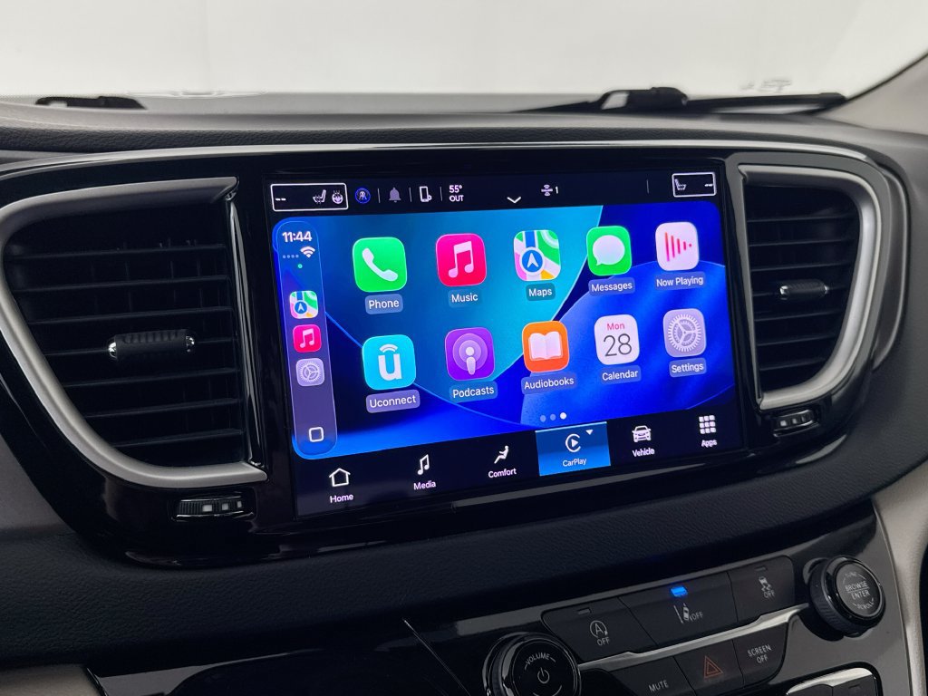Used 2022 Chrysler Pacifica Touring-L FWD image 16
