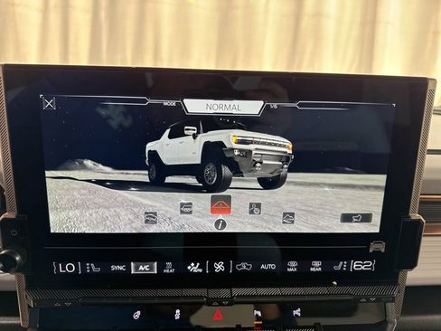 New 2025 GMC Hummer EV 3X image 30