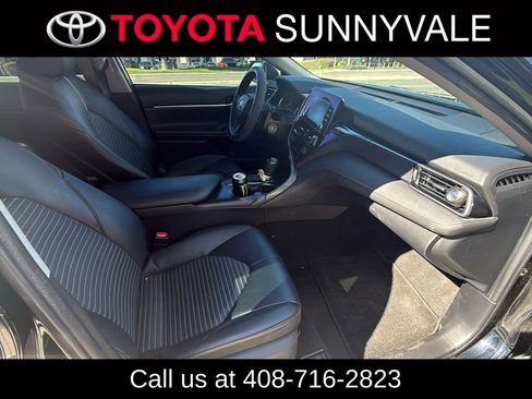 Used 2021 Toyota Camry SE FWD image 5