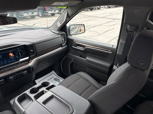 Used 2025 Chevrolet Silverado 1500 LT AWD/4WD image 20