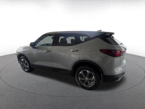 Used 2025 Chevrolet Blazer LT FWD image 10
