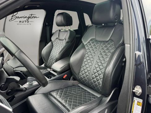 Used 2018 Audi SQ5 Premium Plus w/ S Sport Package AWD/4WD image 17