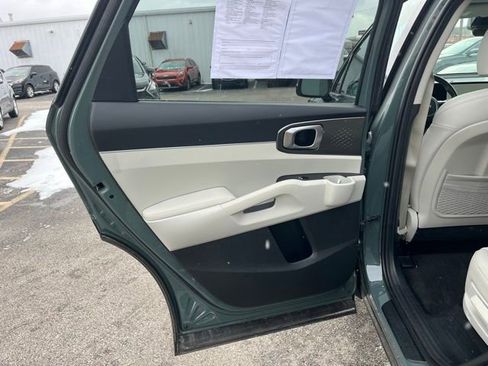 Certified 2025 Kia Sorento EX image 37
