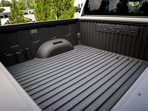 Used 2026 Toyota Tundra Platinum AWD/4WD image 32