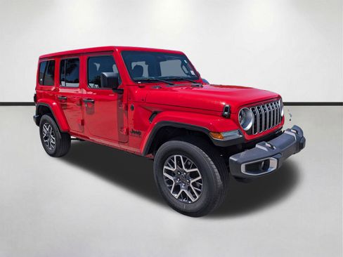 Used 2025 Jeep Wrangler Unlimited Sahara AWD/4WD image 2