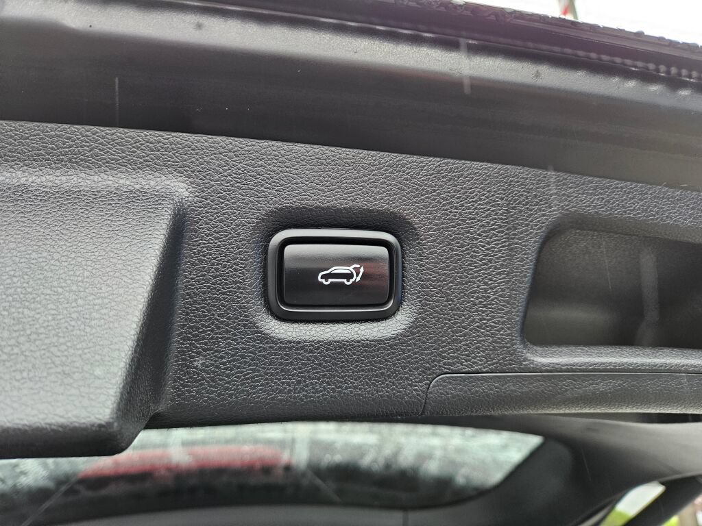 Used 2019 Hyundai Santa Fe AWD image 14