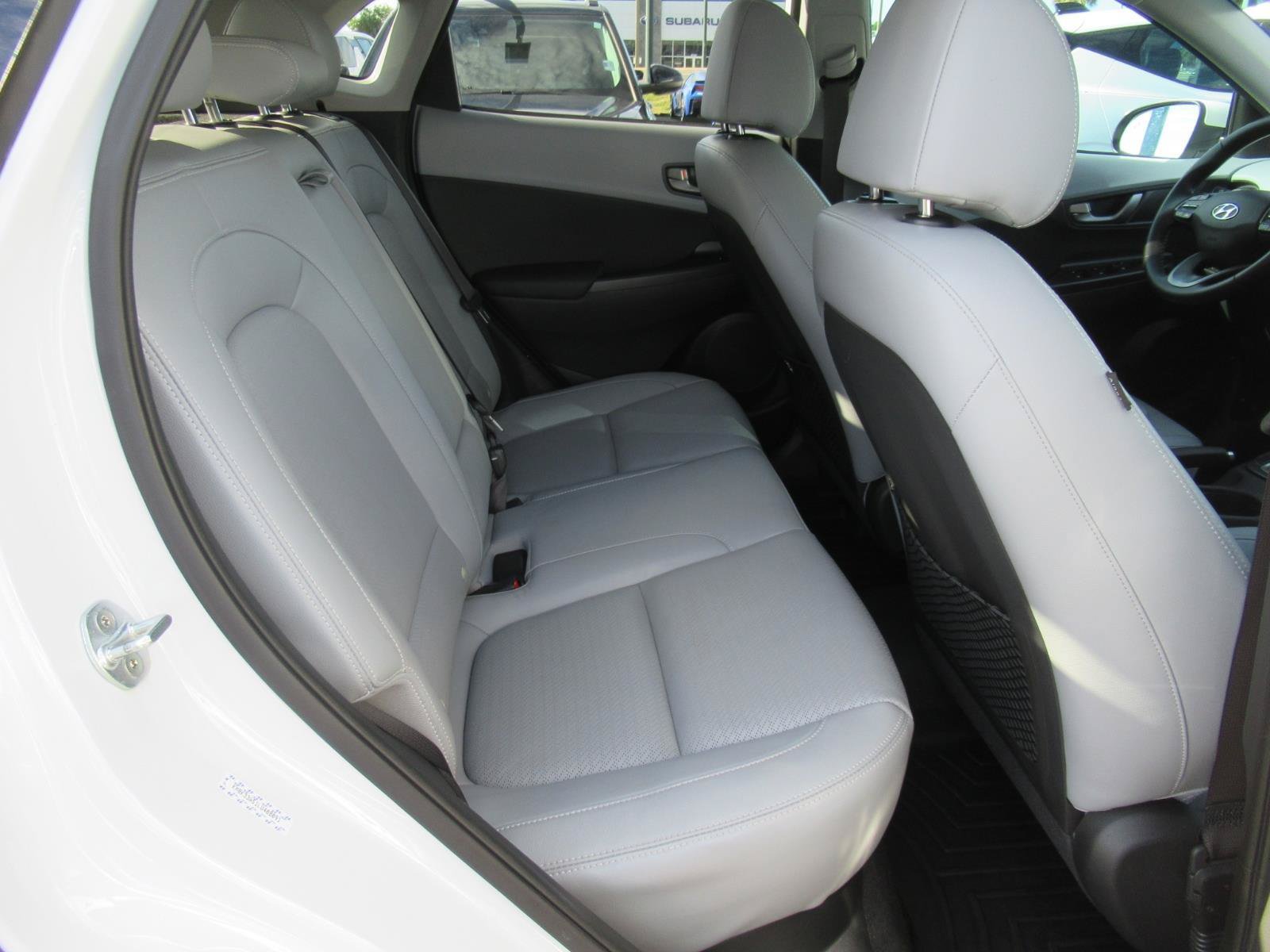 Used 2020 Hyundai Kona Limited FWD image 38