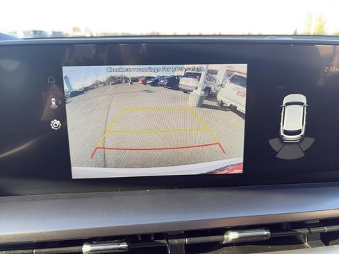 Used 2023 Kia Telluride LX image 16